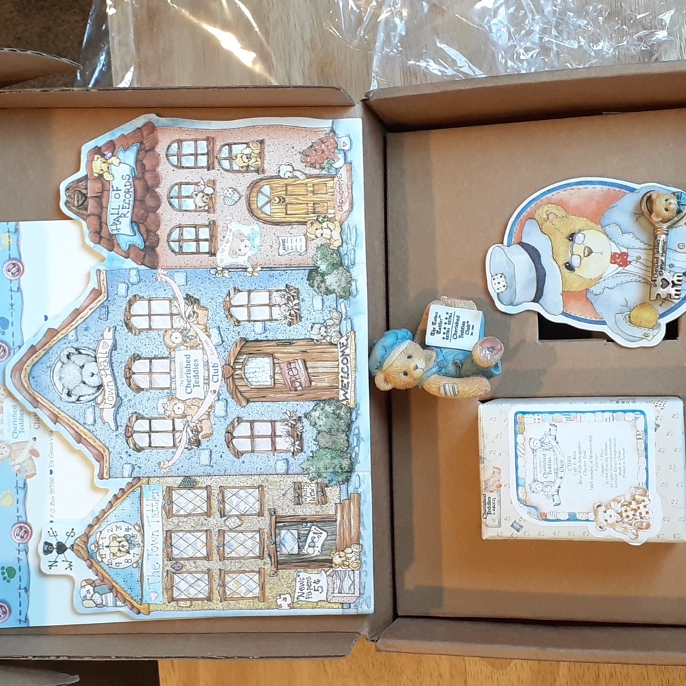 Cherished Teddies Club Box Set